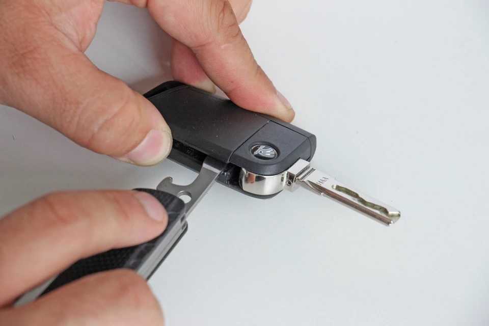 Mobile Auto Locksmith vs. Traditional Workshop: What Sets Them Apart?