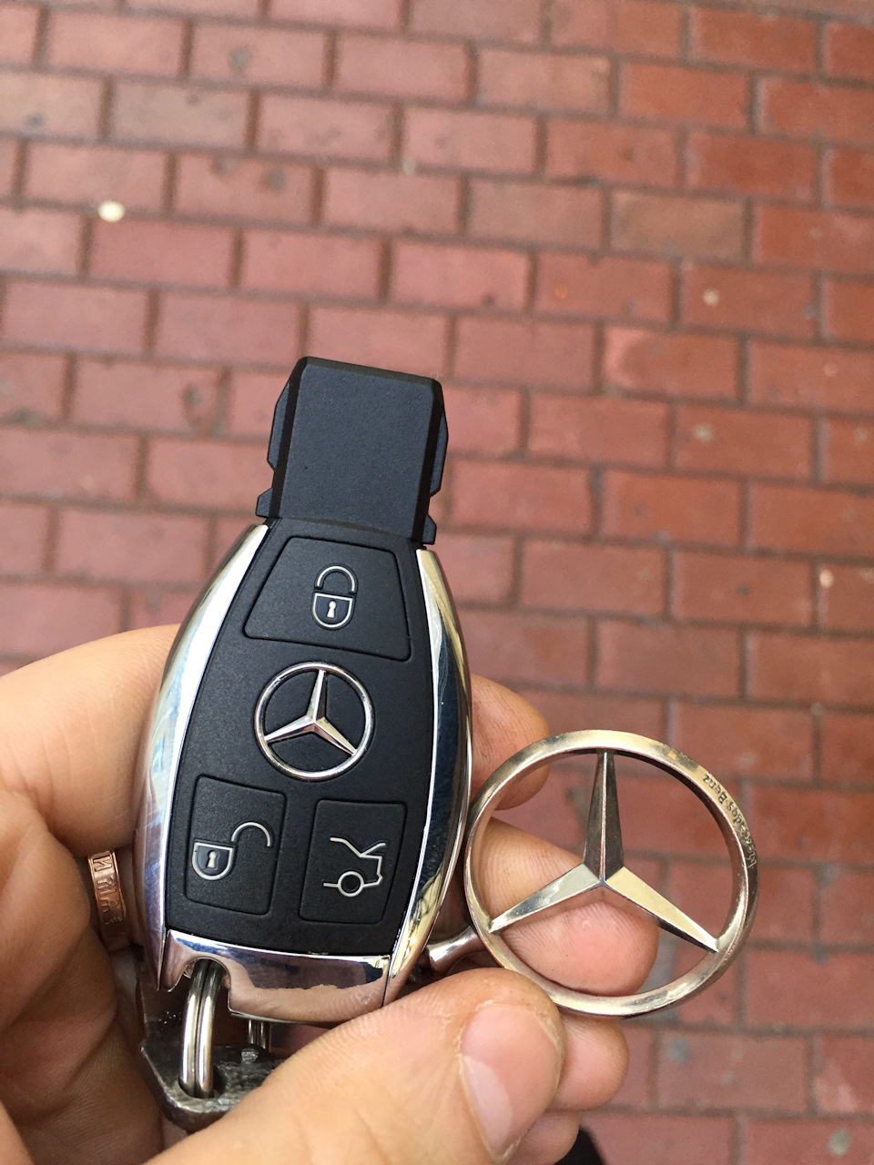 Why Can’t a Locksmith Replace a Key for a Mercedes Older Than 2014?