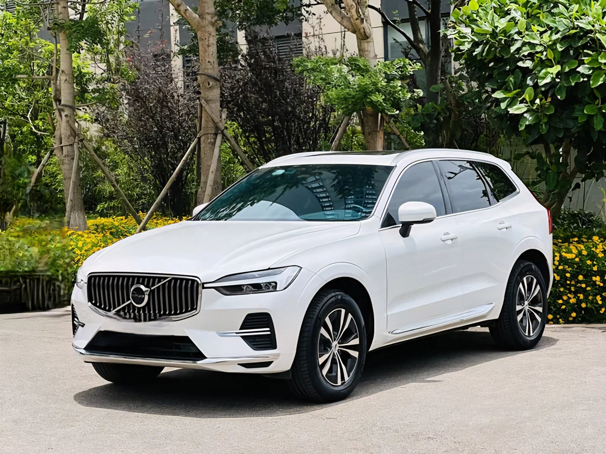 Volvo XC60 2026 safest family SUV